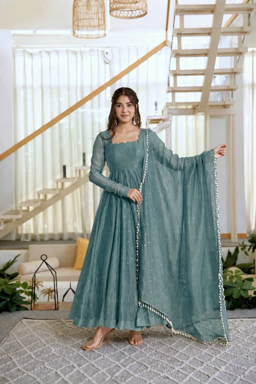 Rama Color Scalloped Neck Salsa Silk Gown