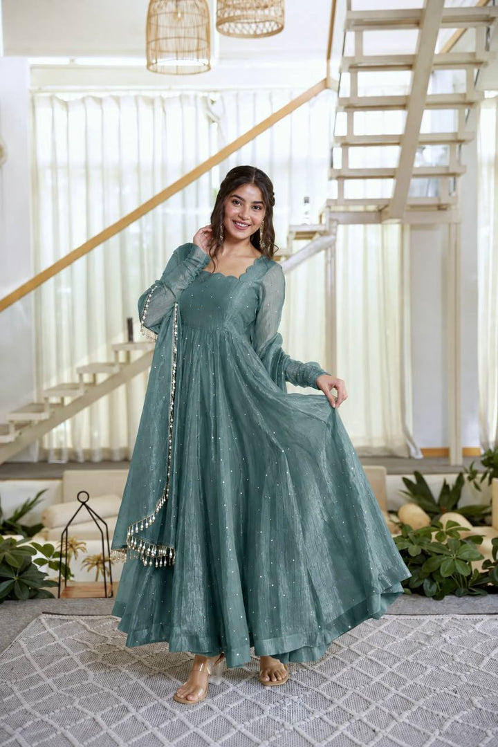 Rama Color Scalloped Neck Salsa Silk Gown