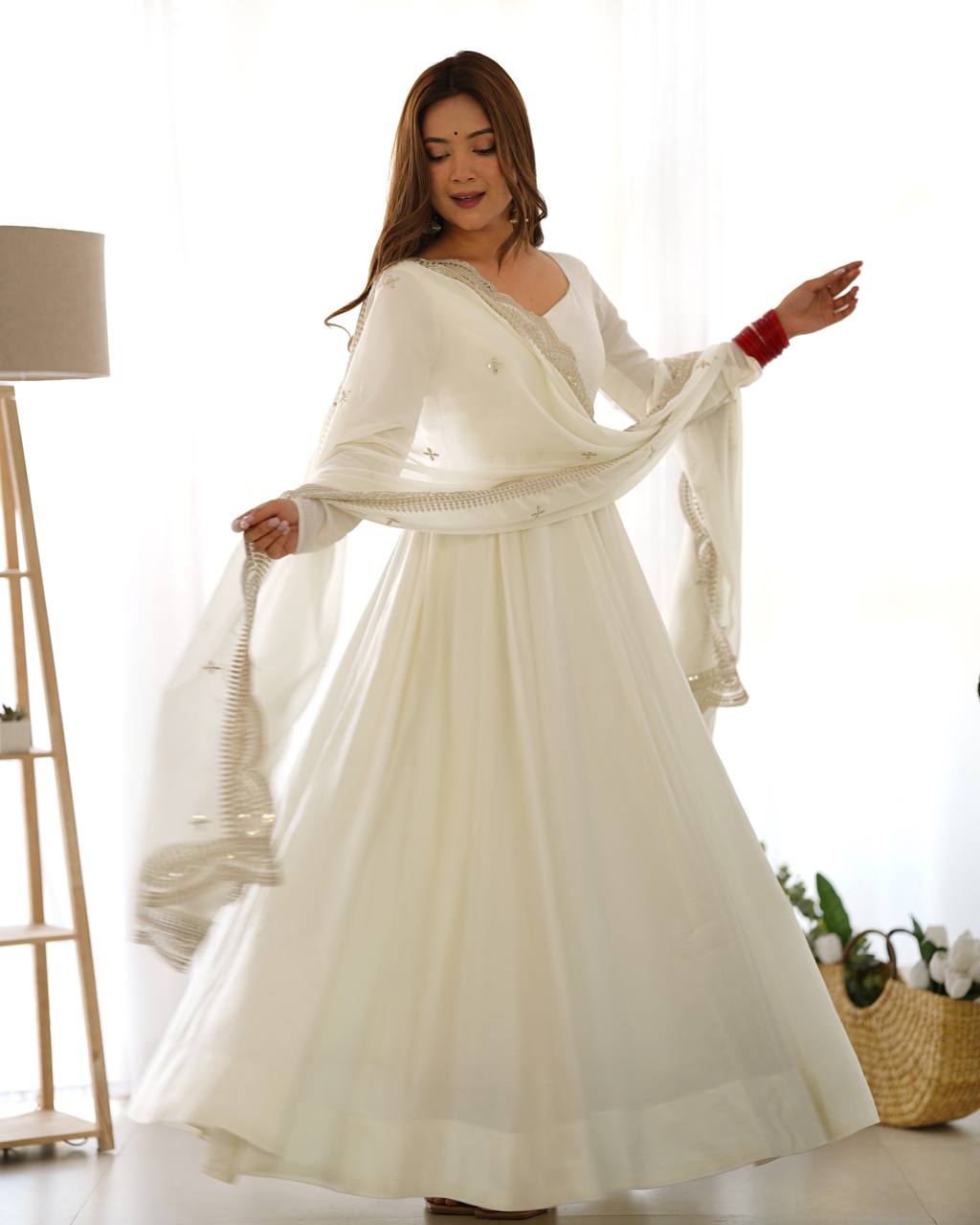 Off White Flared Anarkali Suit Set With Scalloped Dupatta
