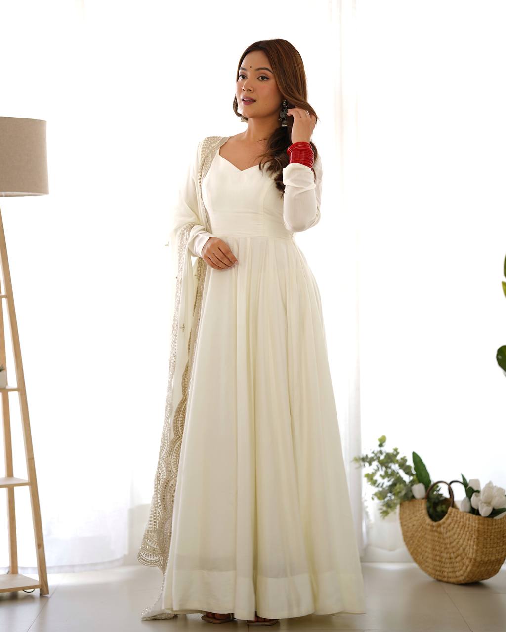 Off White Flared Anarkali Suit Set With Scalloped Dupatta