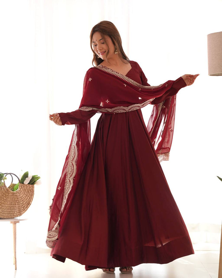 Maroon Flared Anarkali Suit Set With Scalloped Dupatta