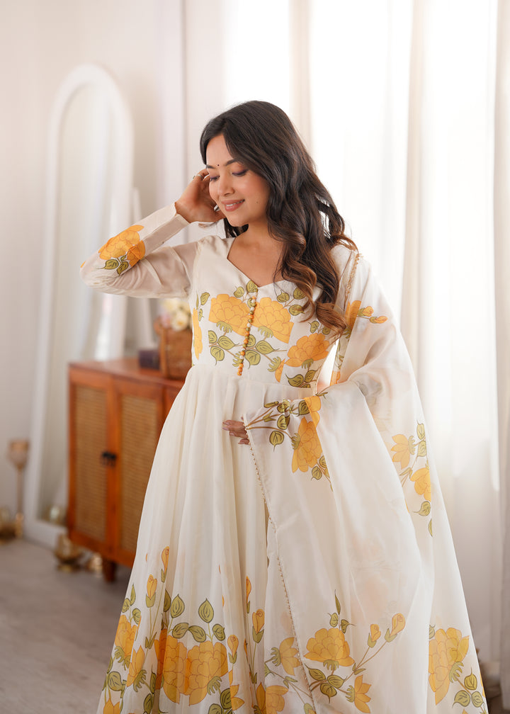 Off-White Floral Anarkali Kurta Pant Dupatta Set